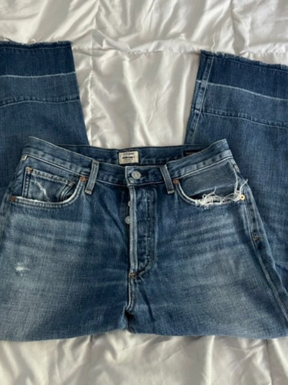 LAST Citizens of Humanity Cora Crop Relaxed Fray 26 Blue Jeans Denim Distressed